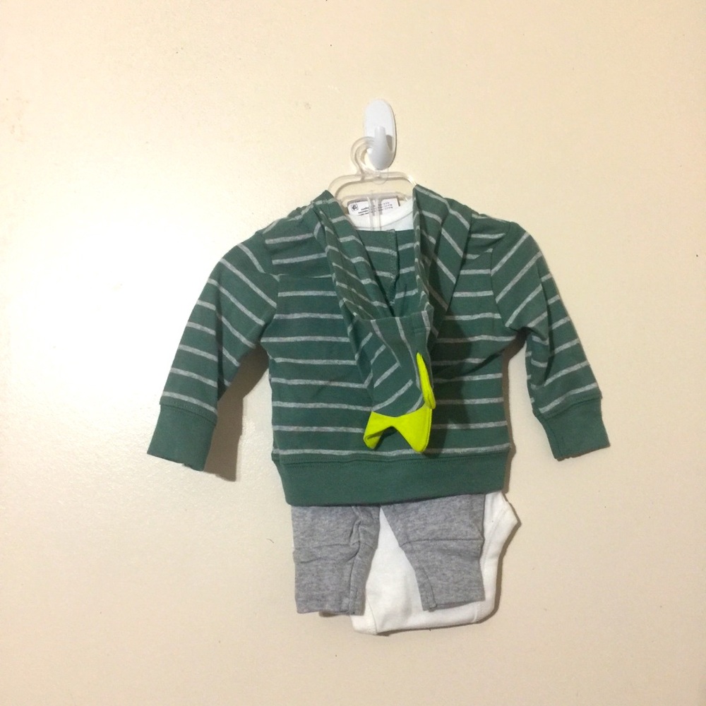 Carter’s - Picture 2 of 2